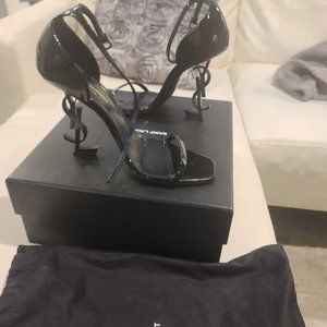 Saint Laurent